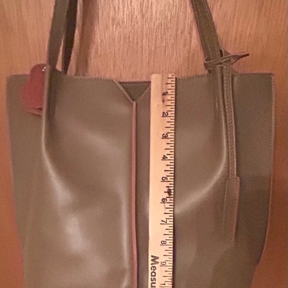NWOT Baginning Leather Shoulder Bag Taupe - Picture 7 of 7